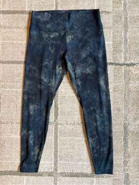 Lululemon Align 28” leggings pants Diamond Dye Navy Lunar Rock pattern size 14